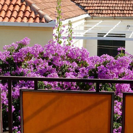 Apartments Indira Ловиште Экстерьер фото